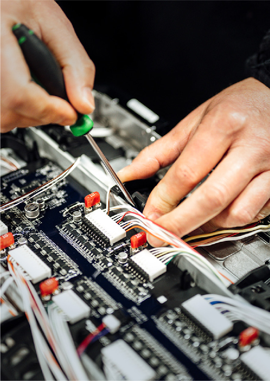 ModiForce, Over ons